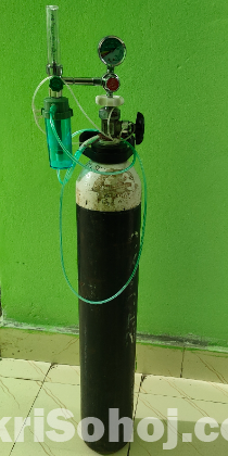 Oxygen cylinder with medical equipment